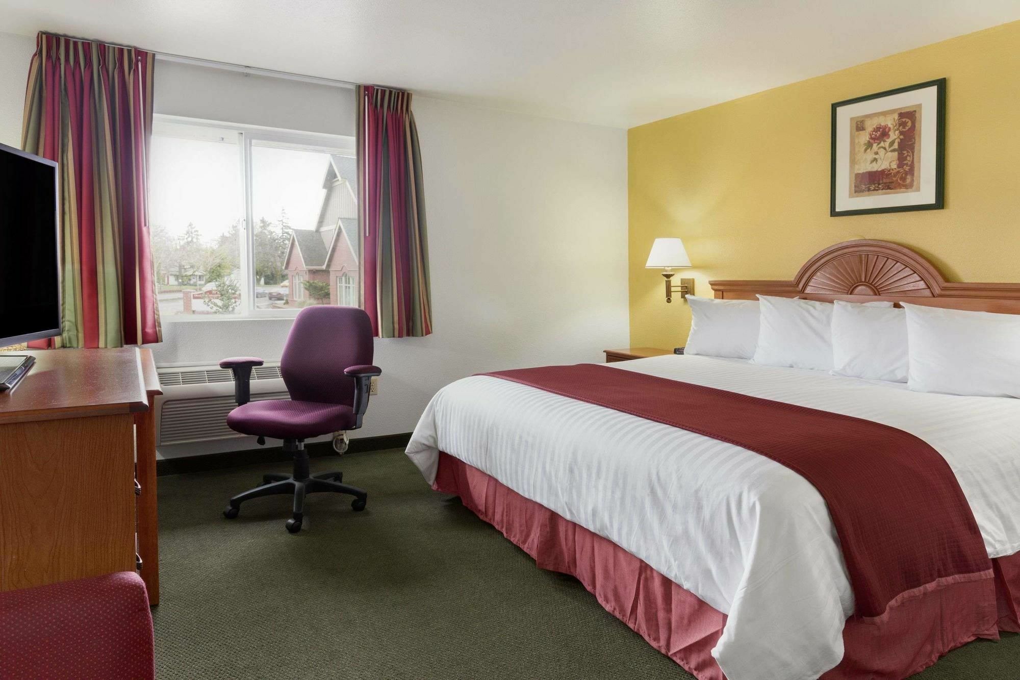 Howard Johnson By Wyndham Salem Exteriér fotografie